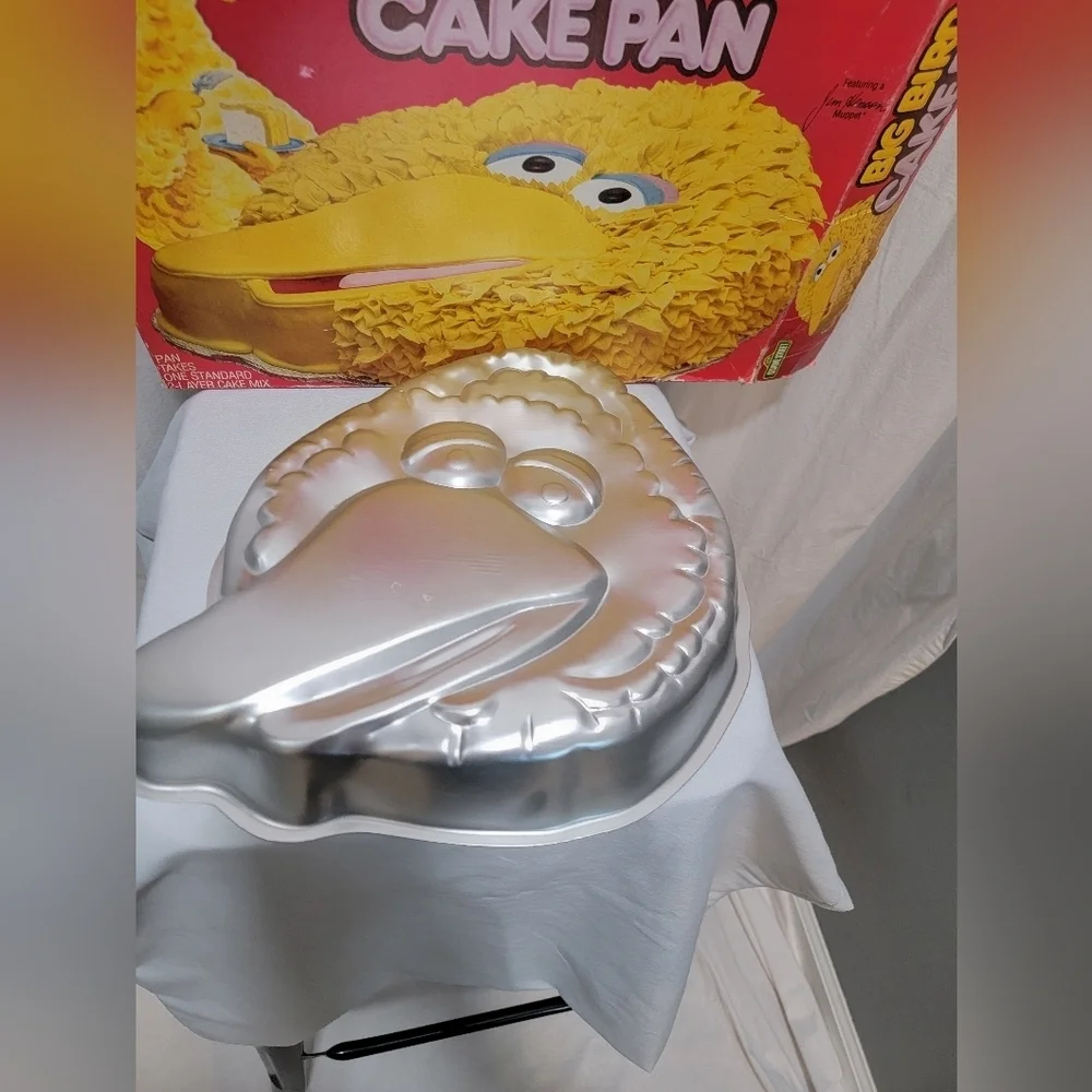 Vintage 1970s Wilton Big Bird Cake Pan